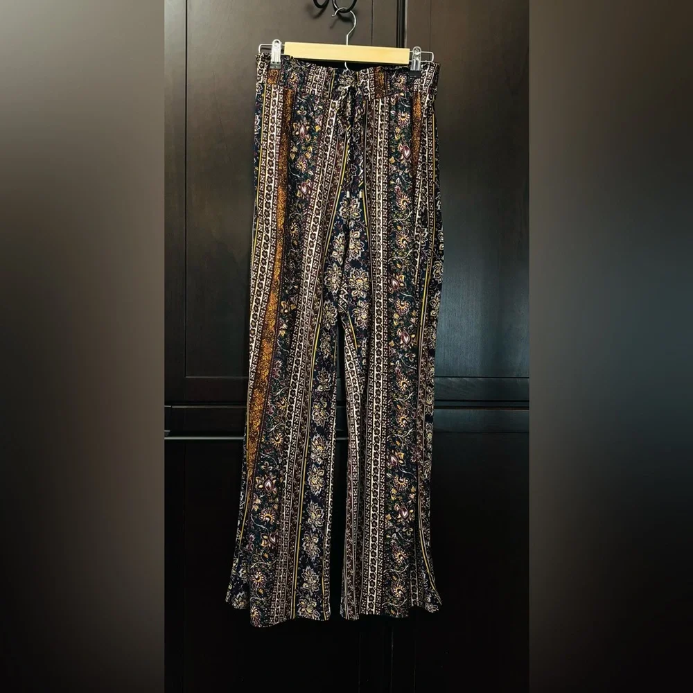 Westport Patterned Wide Leg Pants - Picture 2 of 7